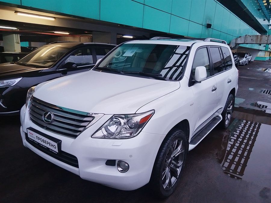 Lexus LX570